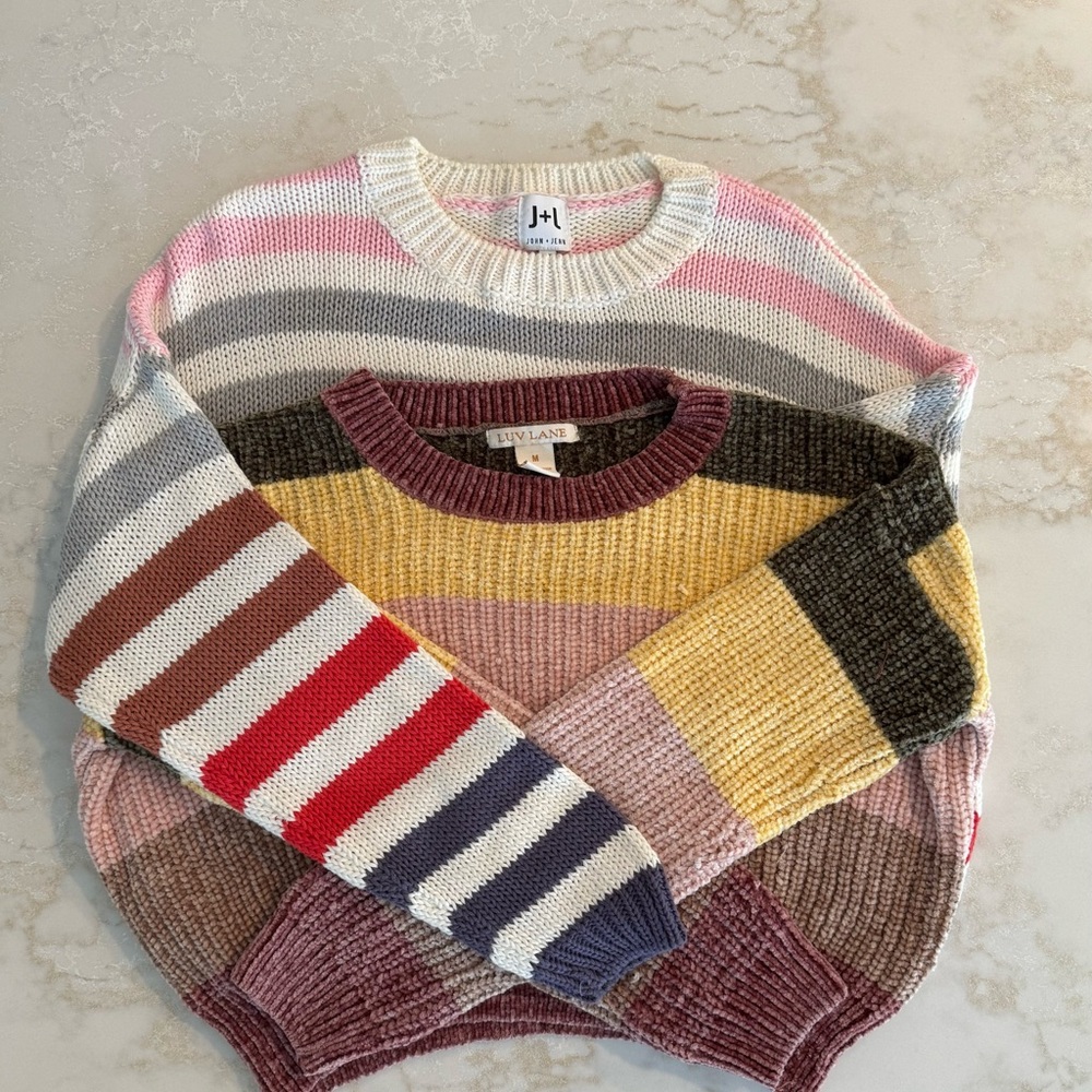 Pink and Gray Crew Neck Sweater with Ribbed Knit